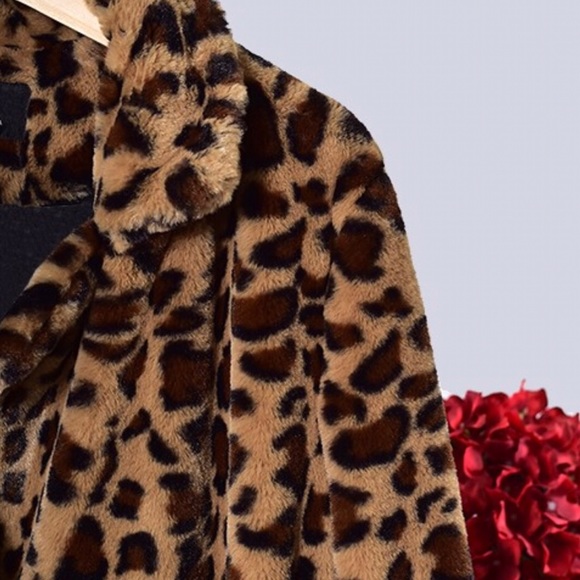 LAST ONE—SIZE SMALL Leopard Faux Fur - Picture 4 of 8